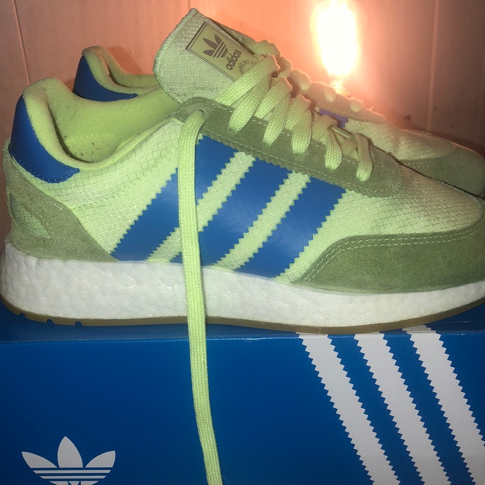 Adidas highlighter yellow Men’s sz 8